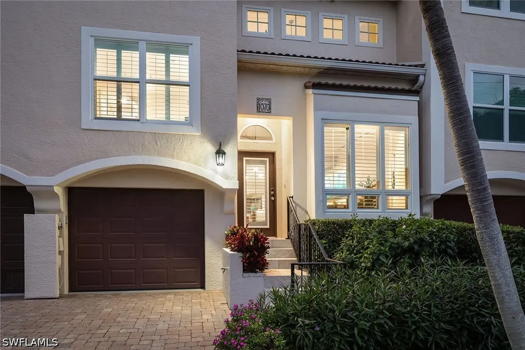 1070 5th Street S Naples FL 34102