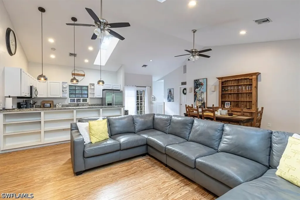 3618 Cottage Club Lane Naples FL 34105