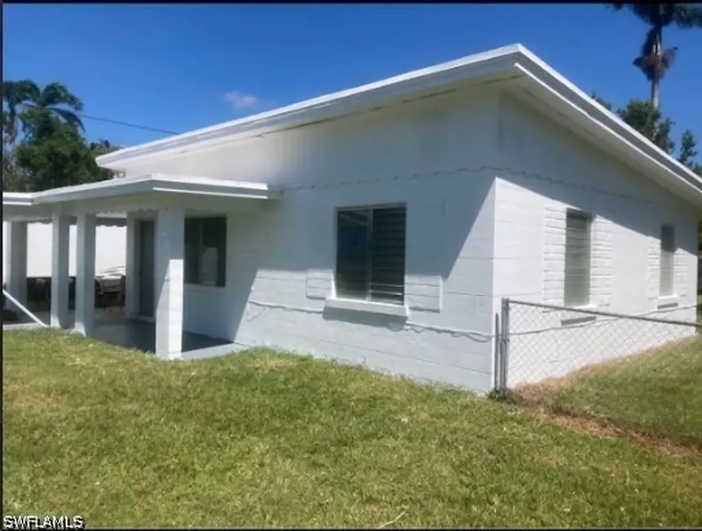 74 Victoria Drive North Fort Myers FL 33917