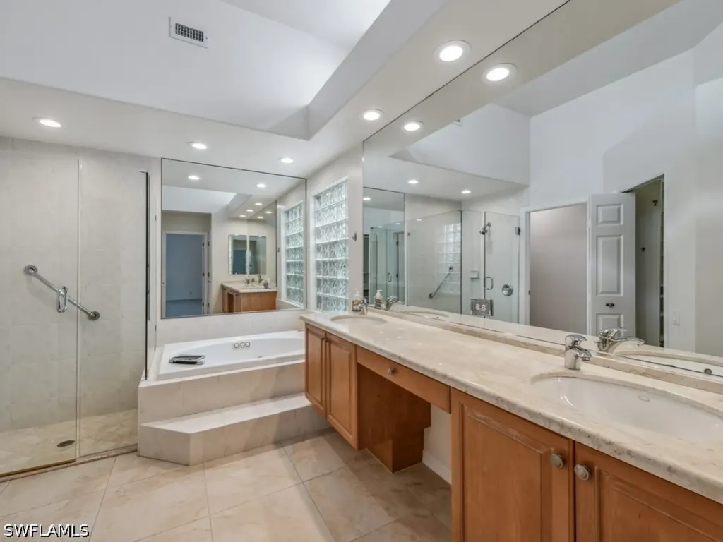 3868 Clipper Cove Drive Naples FL 34112