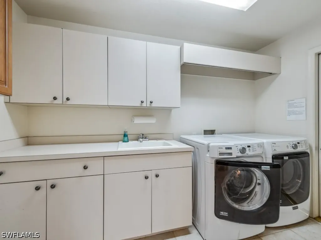 3868 Clipper Cove Drive Naples FL 34112