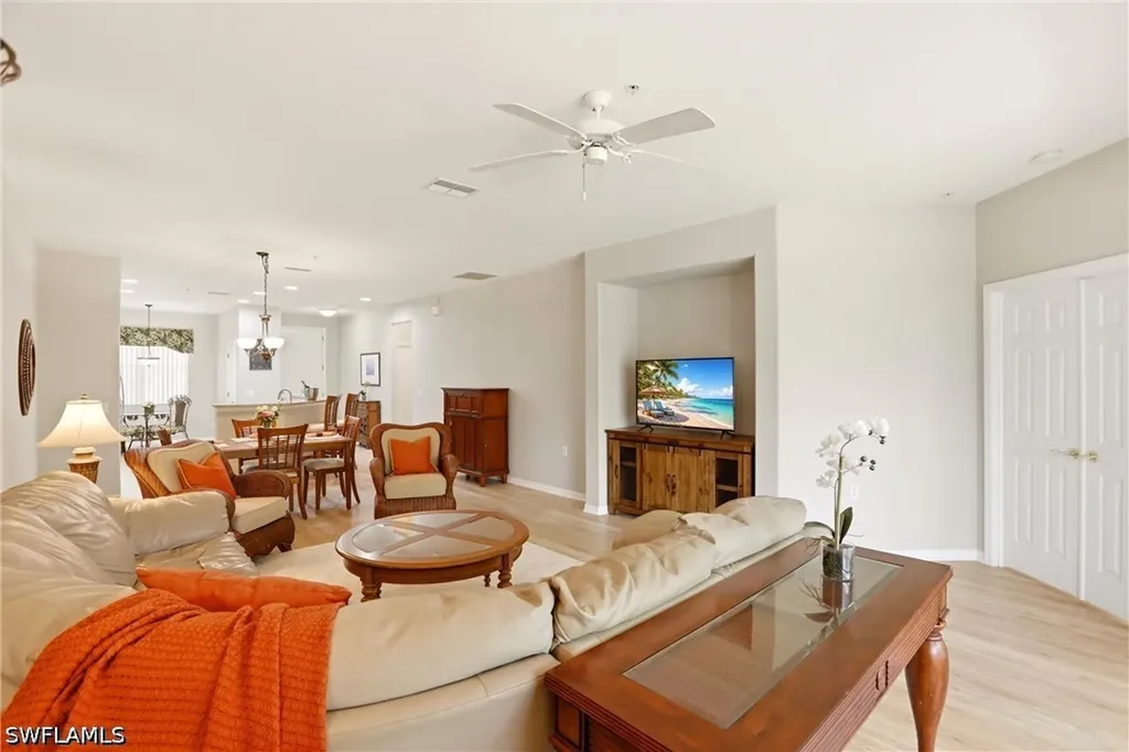 4864 Hampshire Court Naples FL 34112