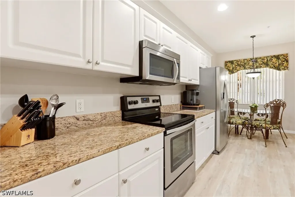 4864 Hampshire Court Naples FL 34112