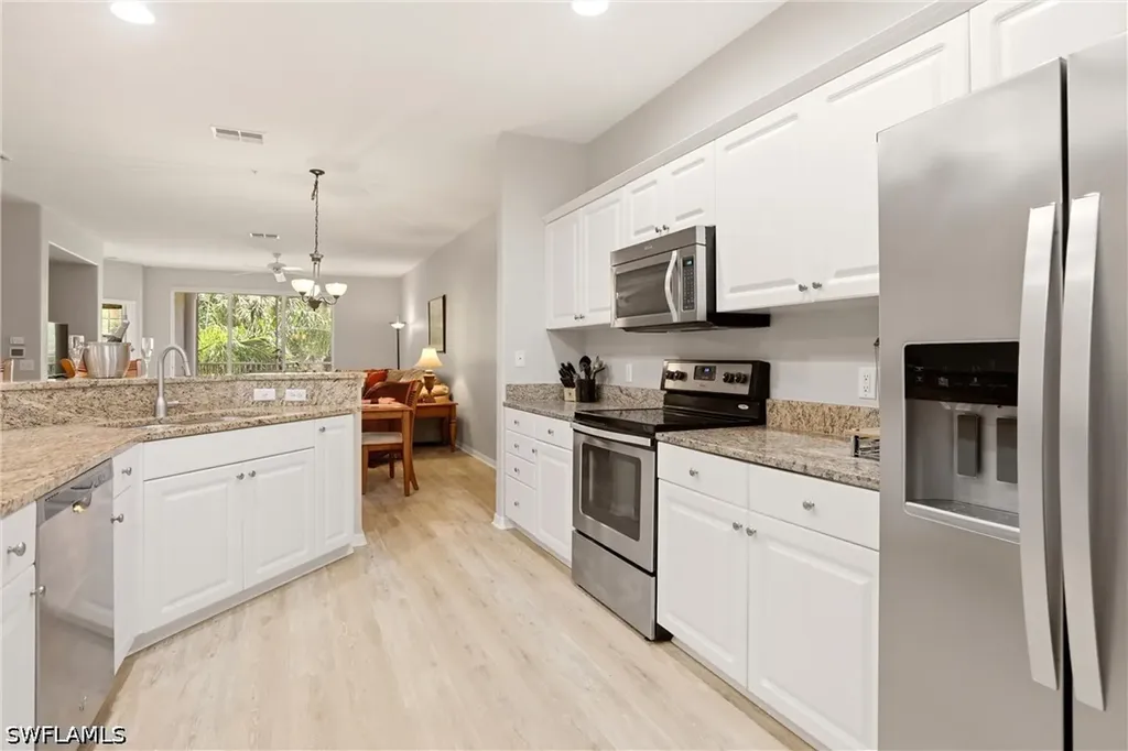 4864 Hampshire Court Naples FL 34112