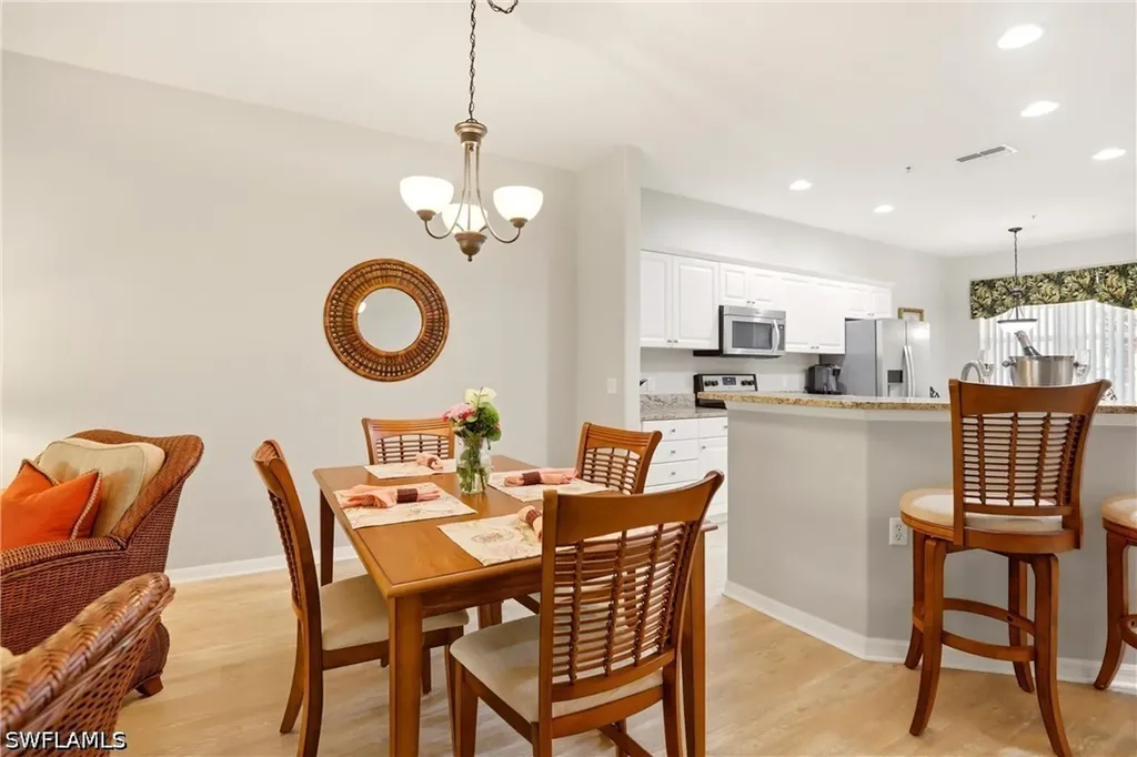 4864 Hampshire Court Naples FL 34112