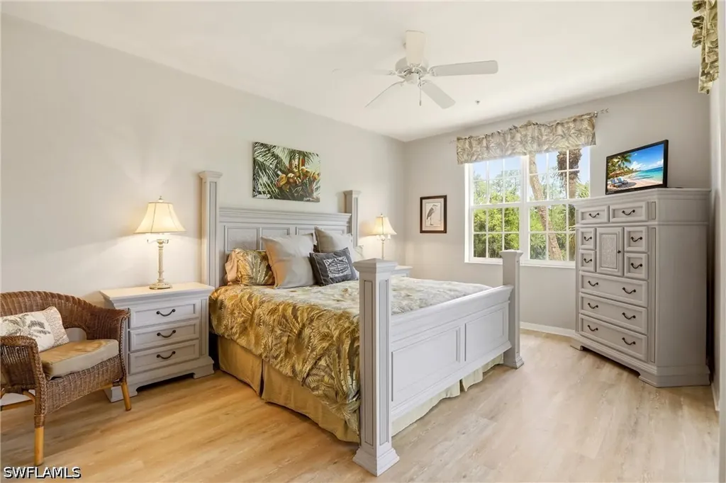 4864 Hampshire Court Naples FL 34112