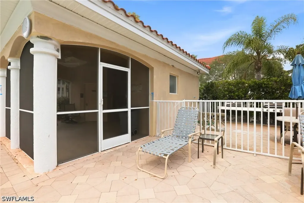 4864 Hampshire Court Naples FL 34112