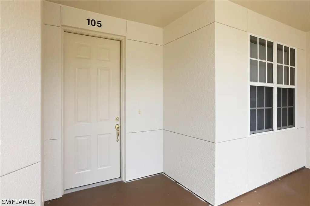 4864 Hampshire Court Naples FL 34112