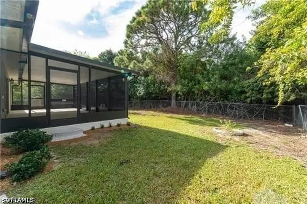 434 NE 5th Avenue Cape Coral FL 33909