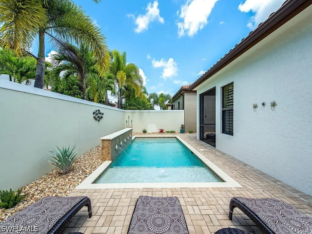 8000 Cordoba Place Naples FL 34113