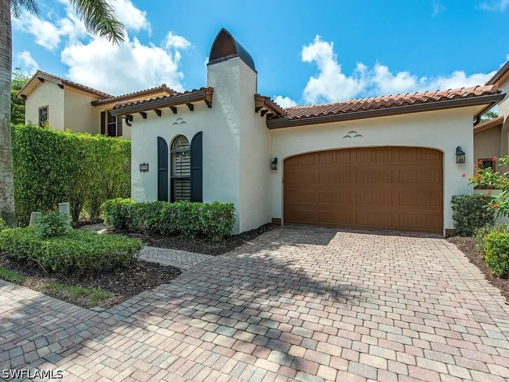 8000 Cordoba Place Naples FL 34113