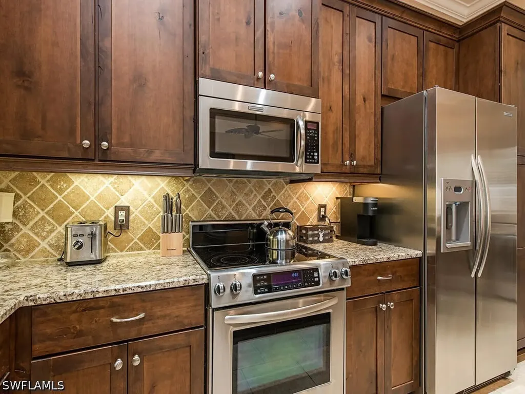 8000 Cordoba Place Naples FL 34113