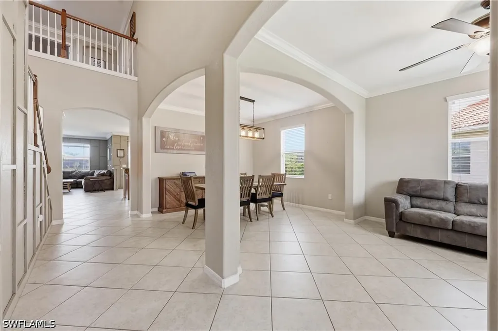 2446 Heydon Circle E Naples FL 34120