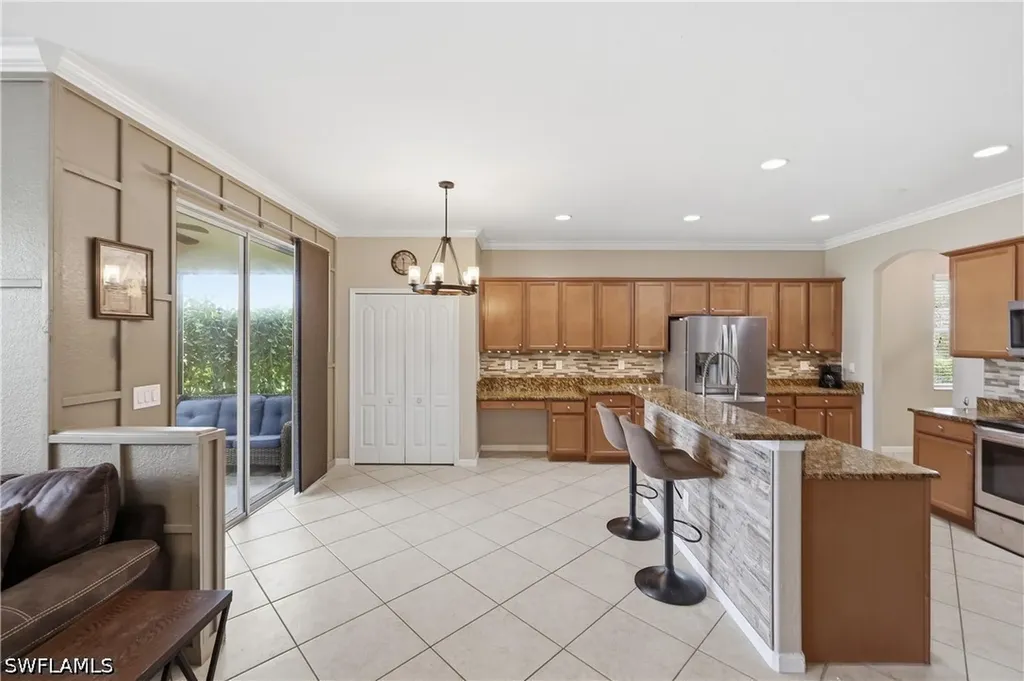 2446 Heydon Circle E Naples FL 34120