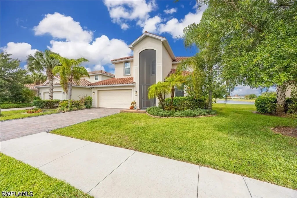 2446 Heydon Circle E Naples FL 34120