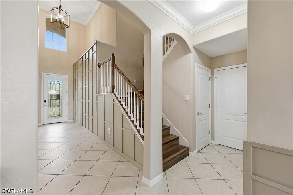 2446 Heydon Circle E Naples FL 34120