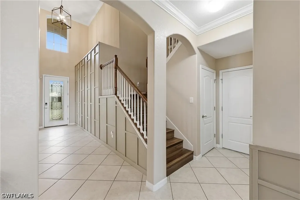 2446 Heydon Circle E Naples FL 34120