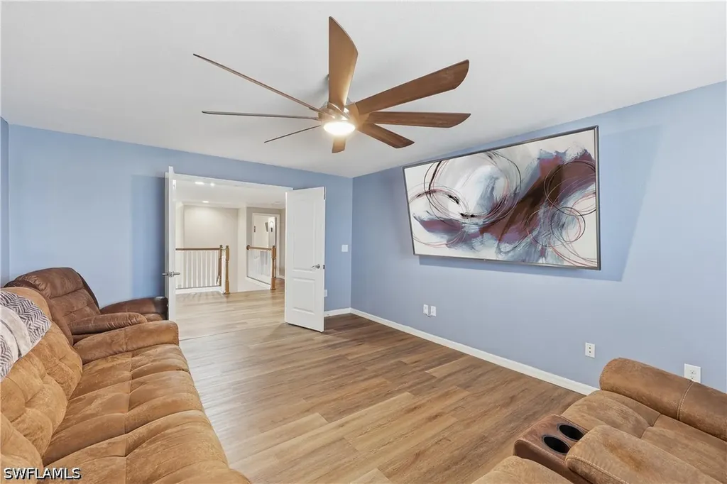 2446 Heydon Circle E Naples FL 34120
