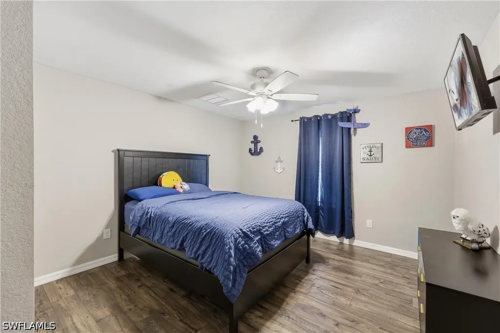 2446 Heydon Circle E Naples FL 34120
