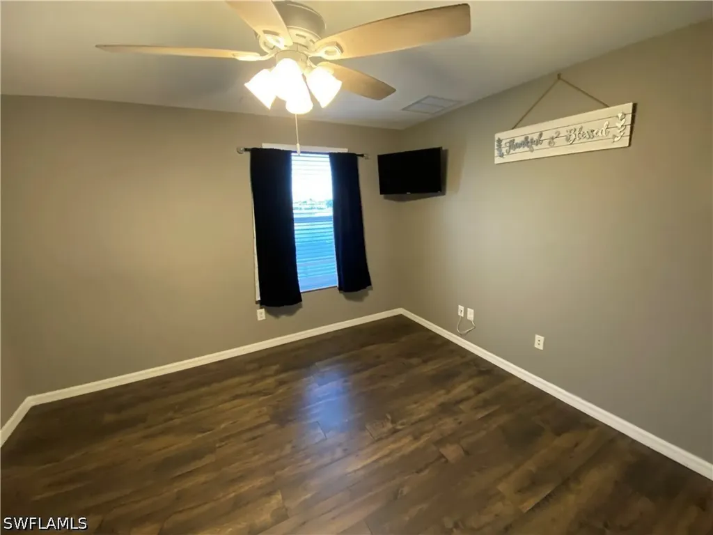 2446 Heydon Circle E Naples FL 34120