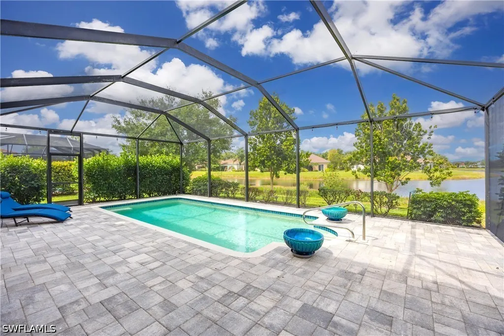 2446 Heydon Circle E Naples FL 34120