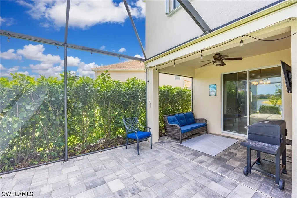 2446 Heydon Circle E Naples FL 34120
