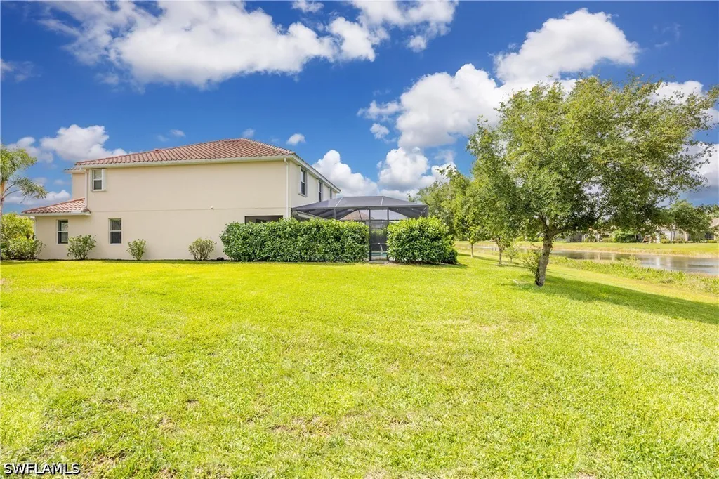 2446 Heydon Circle E Naples FL 34120