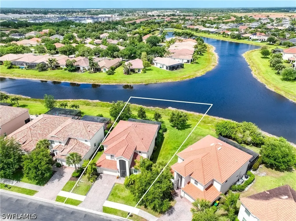 2446 Heydon Circle E Naples FL 34120