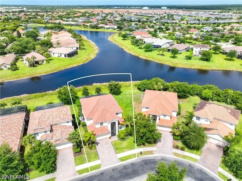 2446 Heydon Circle E Naples FL 34120