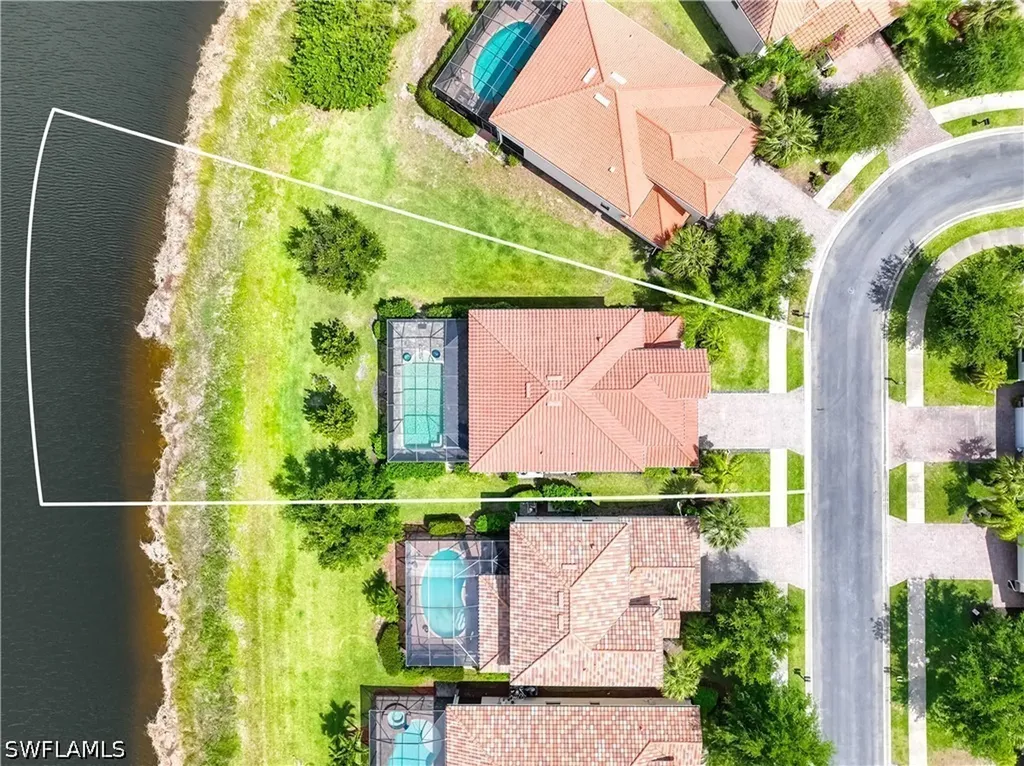 2446 Heydon Circle E Naples FL 34120