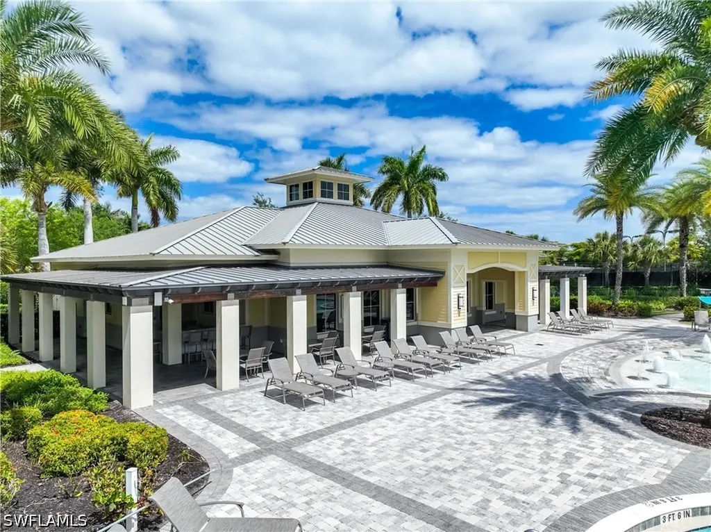 2446 Heydon Circle E Naples FL 34120
