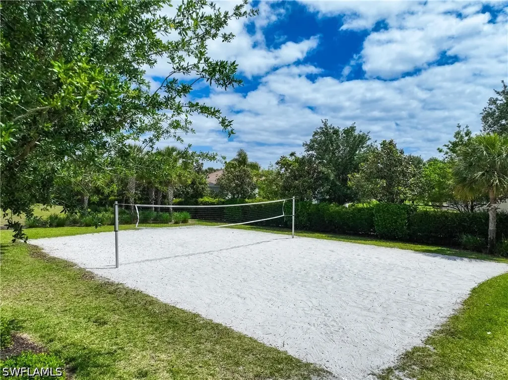 2446 Heydon Circle E Naples FL 34120