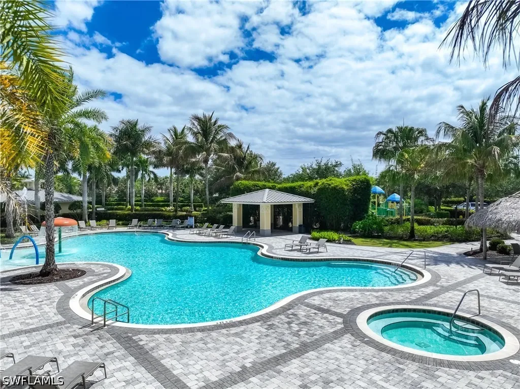 2446 Heydon Circle E Naples FL 34120
