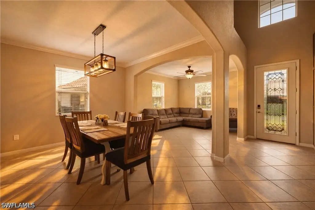 2446 Heydon Circle E Naples FL 34120