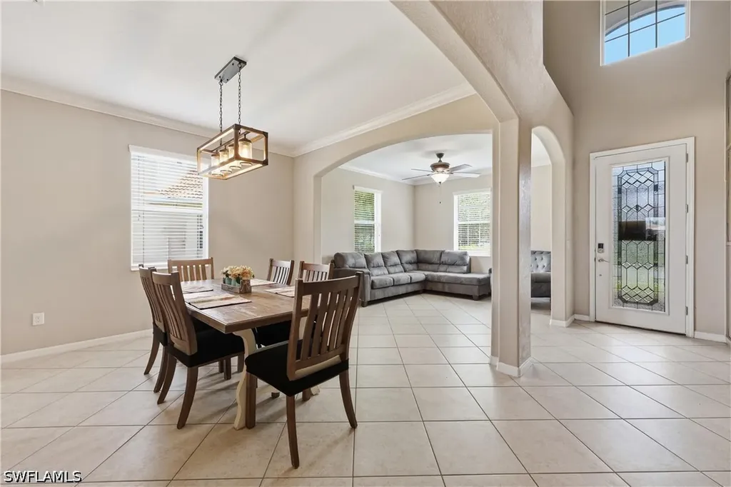 2446 Heydon Circle E Naples FL 34120