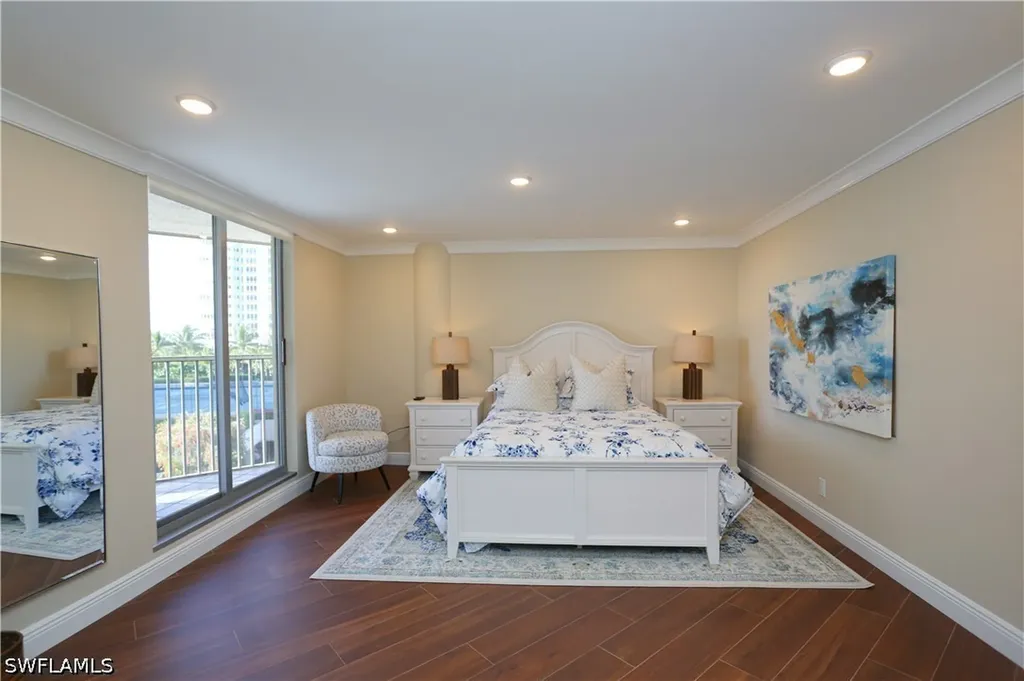 4041 Gulf Shore Boulevard N Naples FL 34103