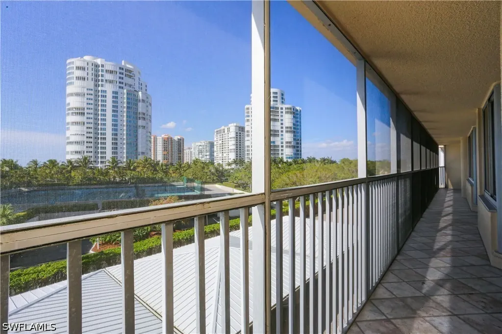 4041 Gulf Shore Boulevard N Naples FL 34103