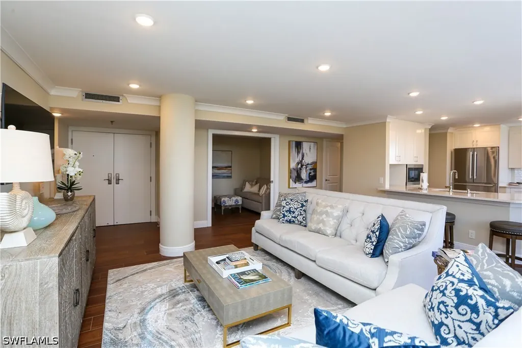 4041 Gulf Shore Boulevard N Naples FL 34103