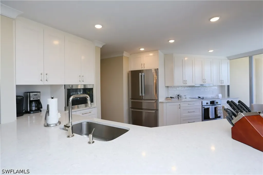 4041 Gulf Shore Boulevard N Naples FL 34103