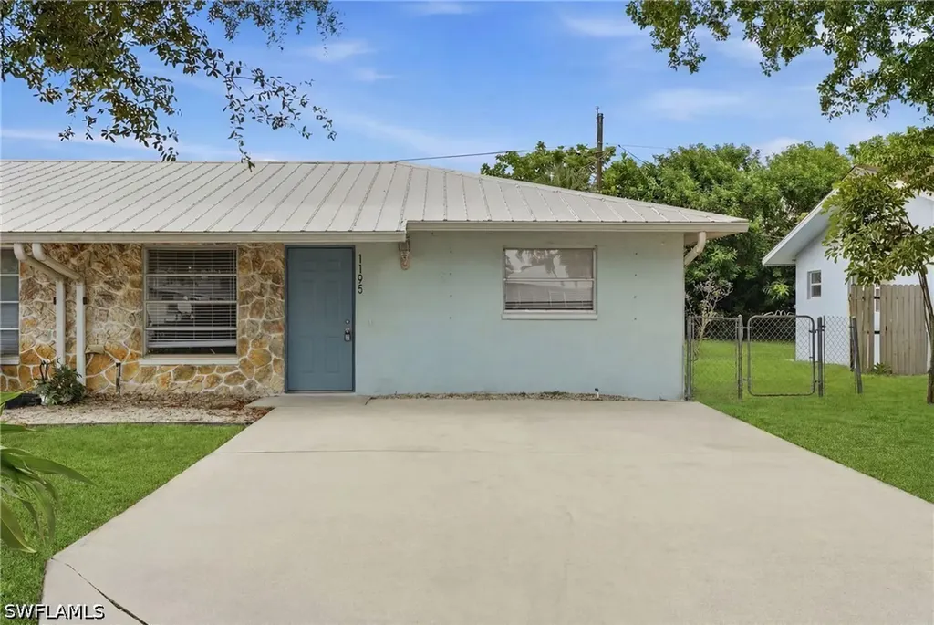 1195 S Alhambra Circle Naples FL 34103