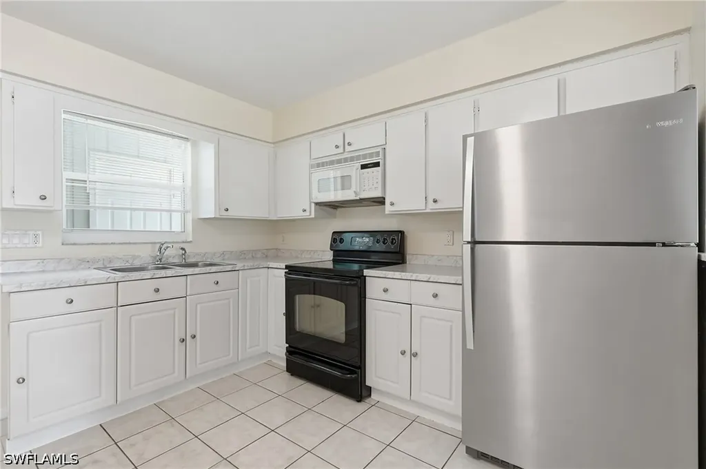 1195 S Alhambra Circle Naples FL 34103