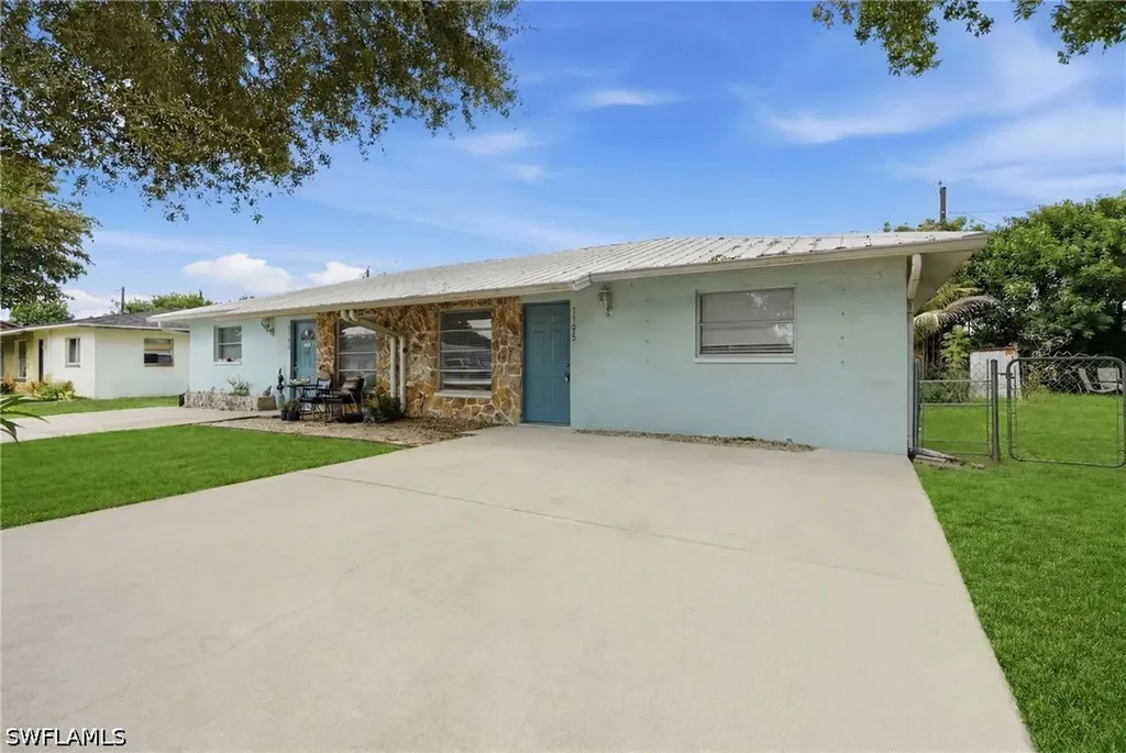 1195 S Alhambra Circle Naples FL 34103