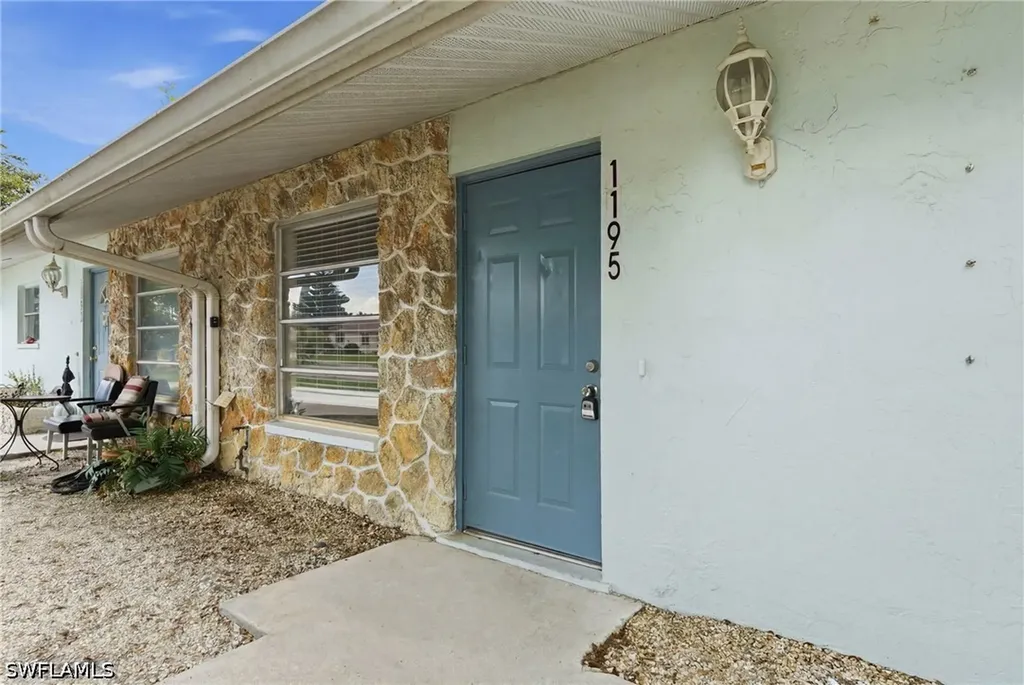 1195 S Alhambra Circle Naples FL 34103