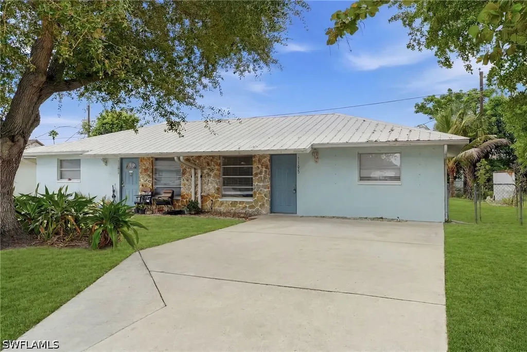 1195 S Alhambra Circle Naples FL 34103