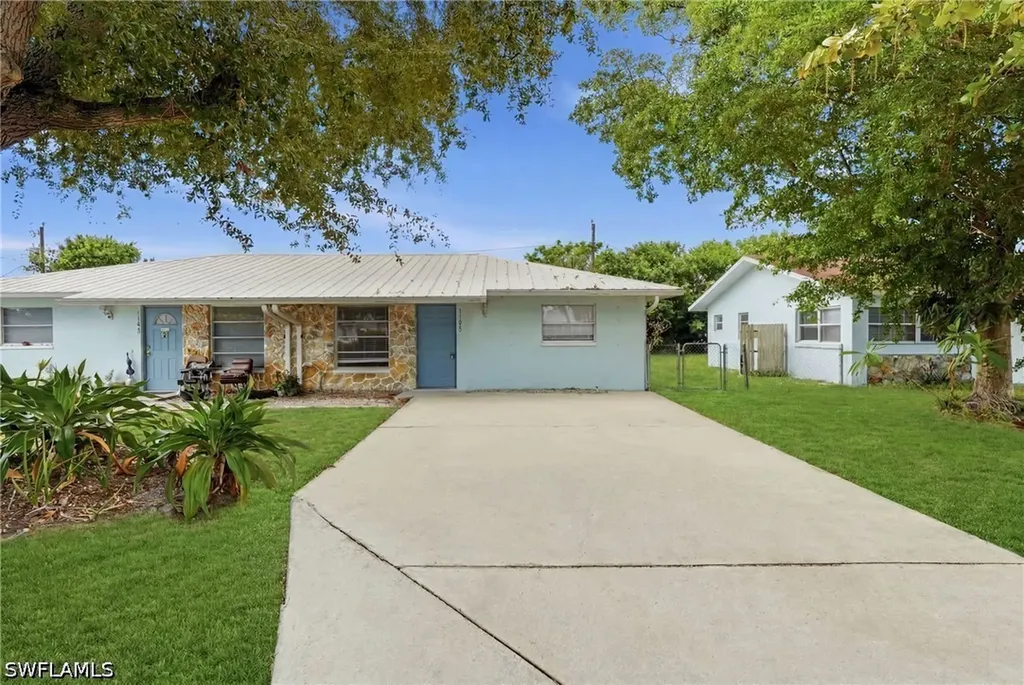 1195 S Alhambra Circle Naples FL 34103
