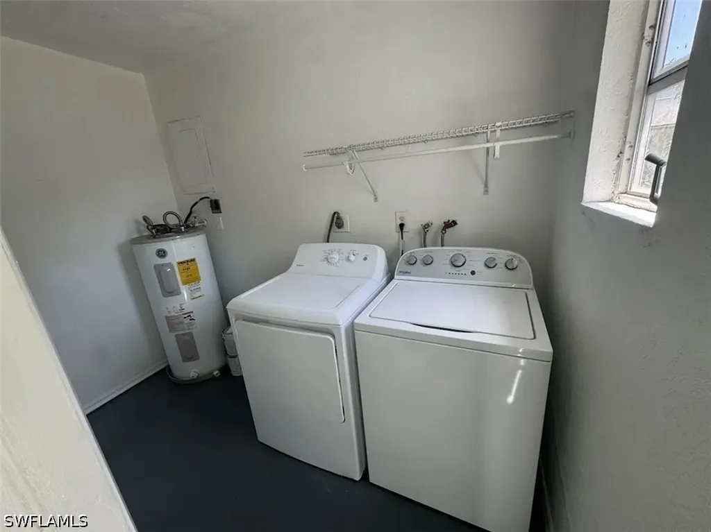 1195 S Alhambra Circle Naples FL 34103