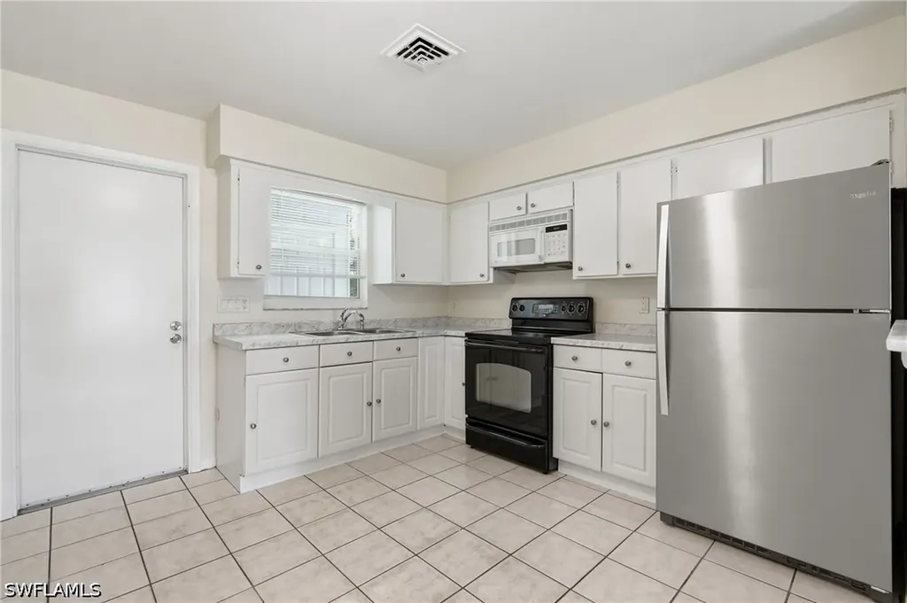 1195 S Alhambra Circle Naples FL 34103