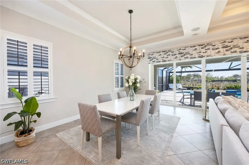 6466 Warwick Avenue Naples FL 34113
