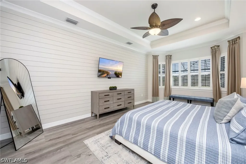 6466 Warwick Avenue Naples FL 34113