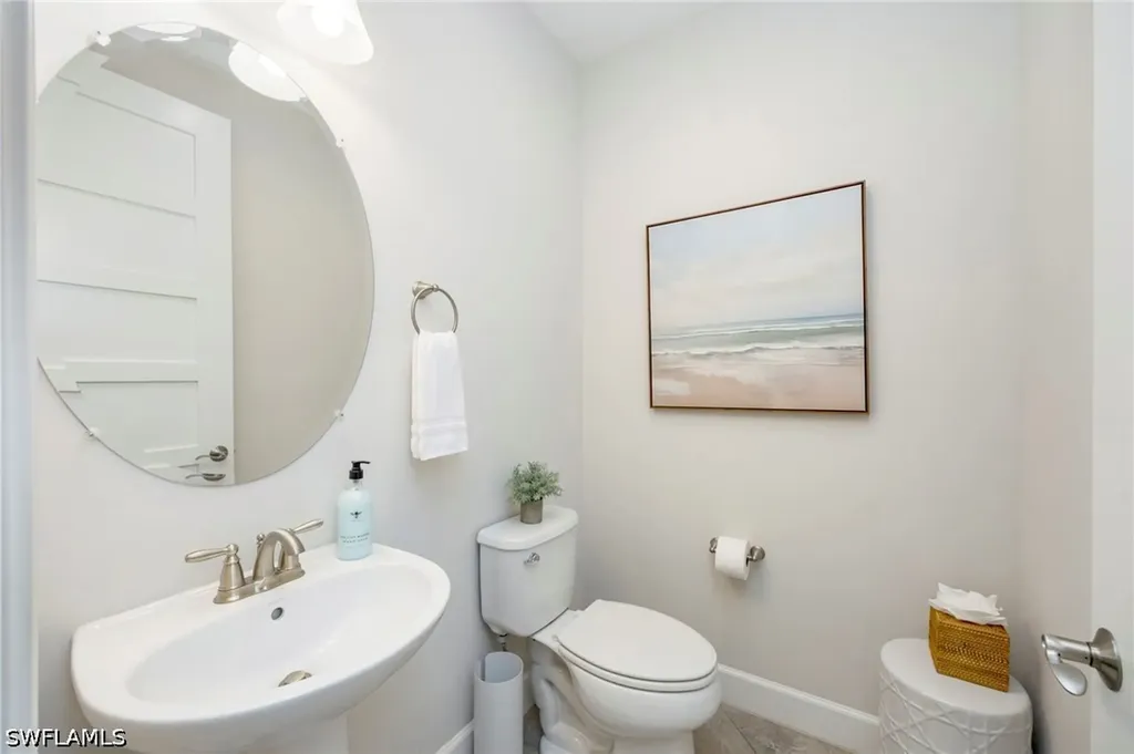 6466 Warwick Avenue Naples FL 34113